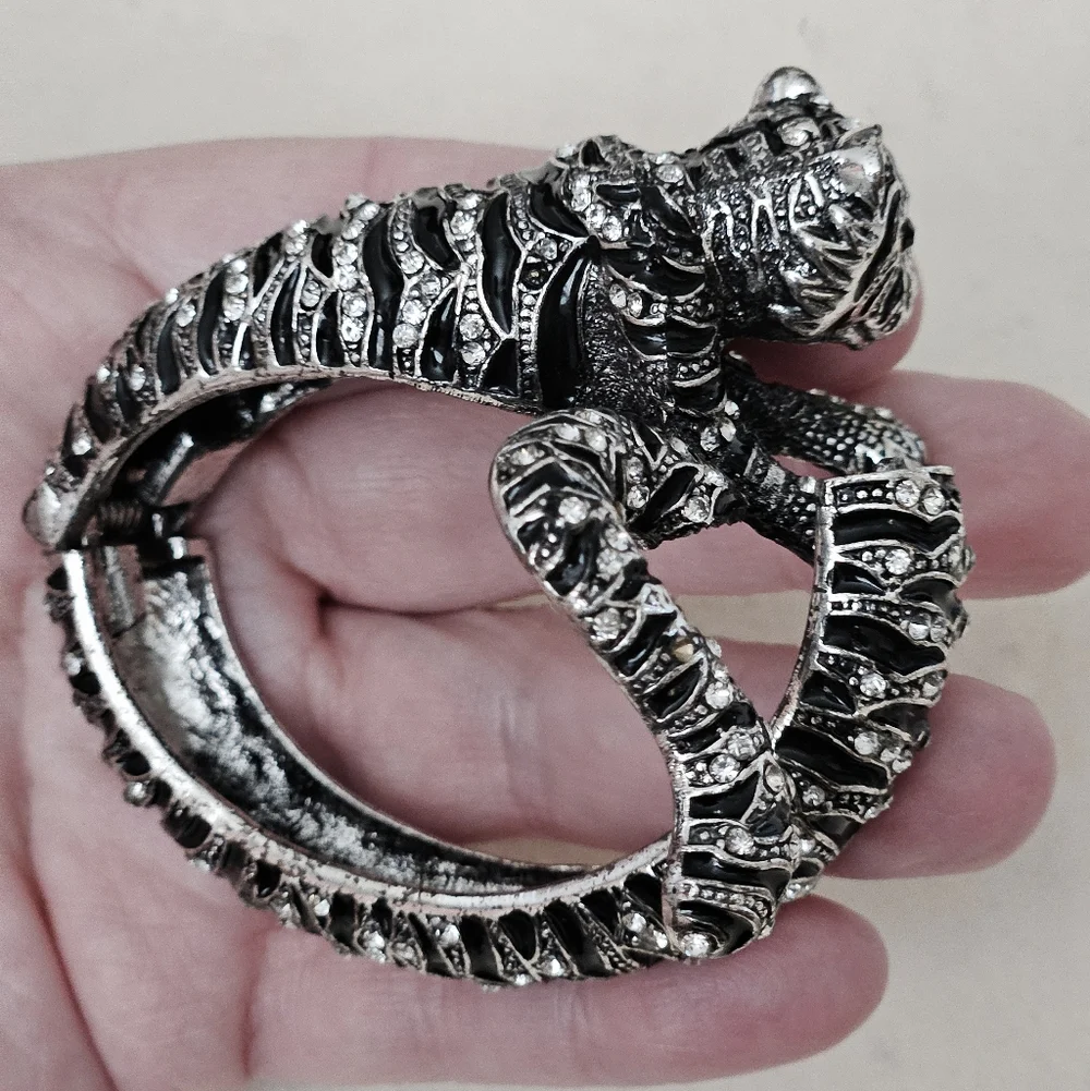 The Unbranded Brand silvertone rhodium